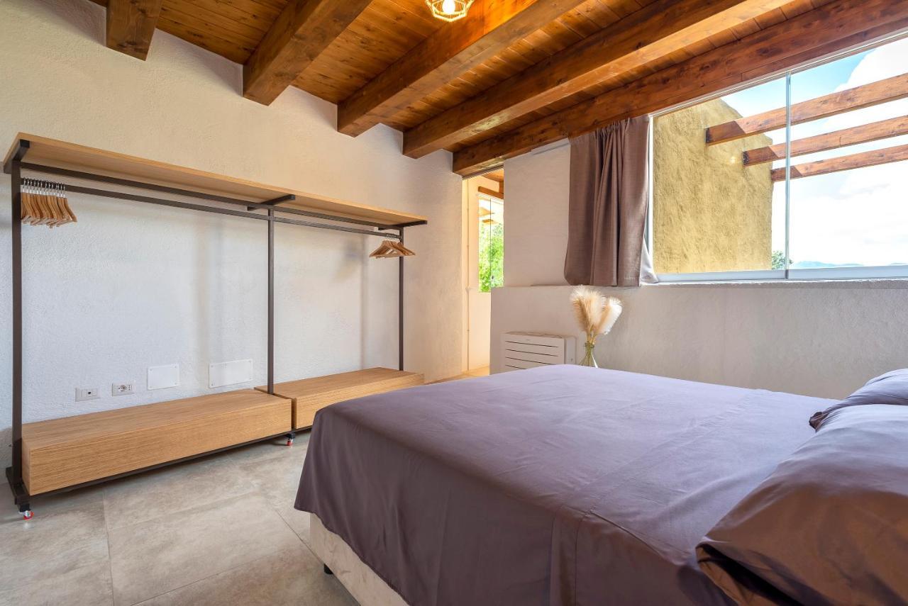 Villa Tre Nibbari San Pantaleo Eksteriør billede
