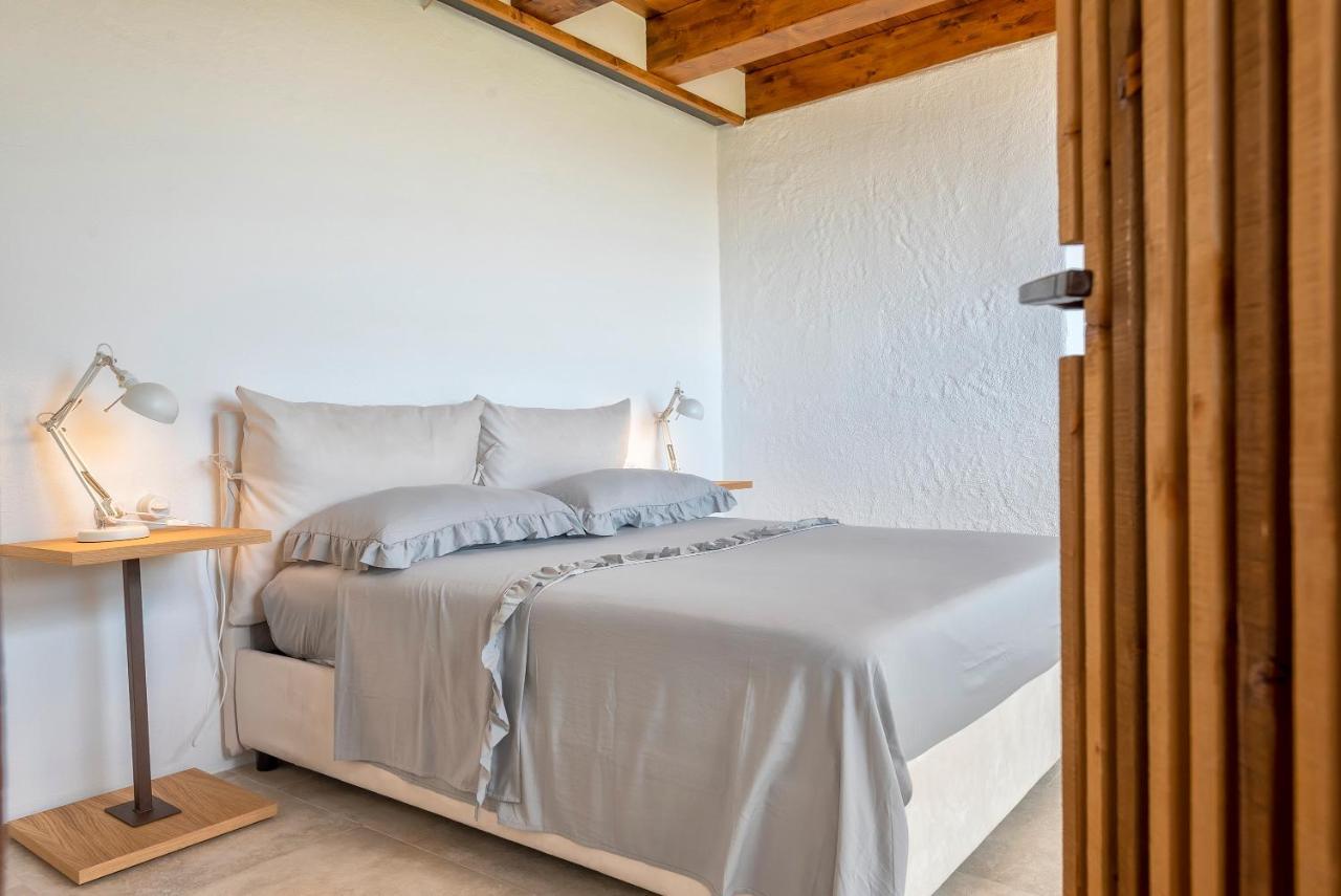 Villa Tre Nibbari San Pantaleo Eksteriør billede