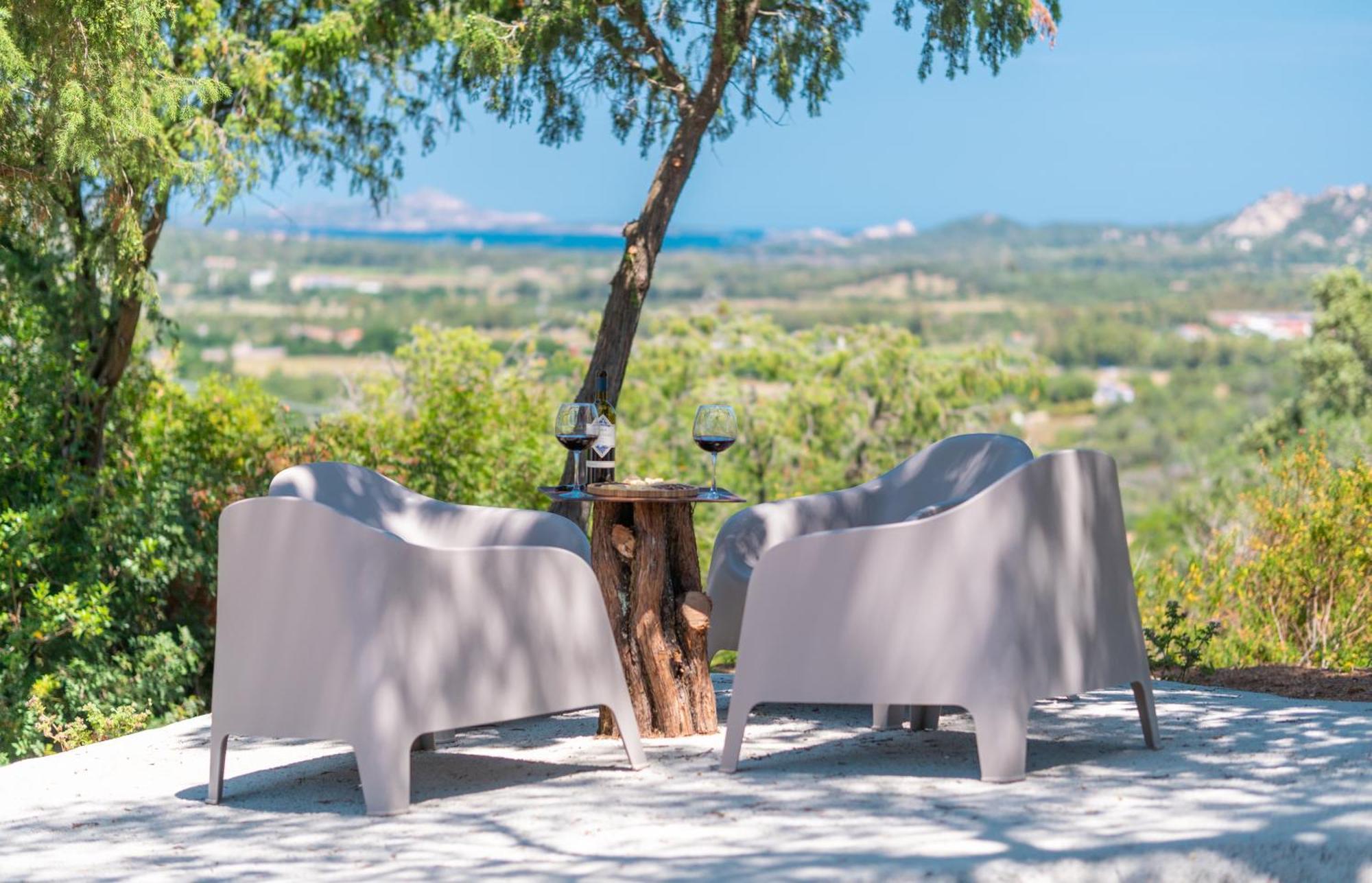 Villa Tre Nibbari San Pantaleo Eksteriør billede